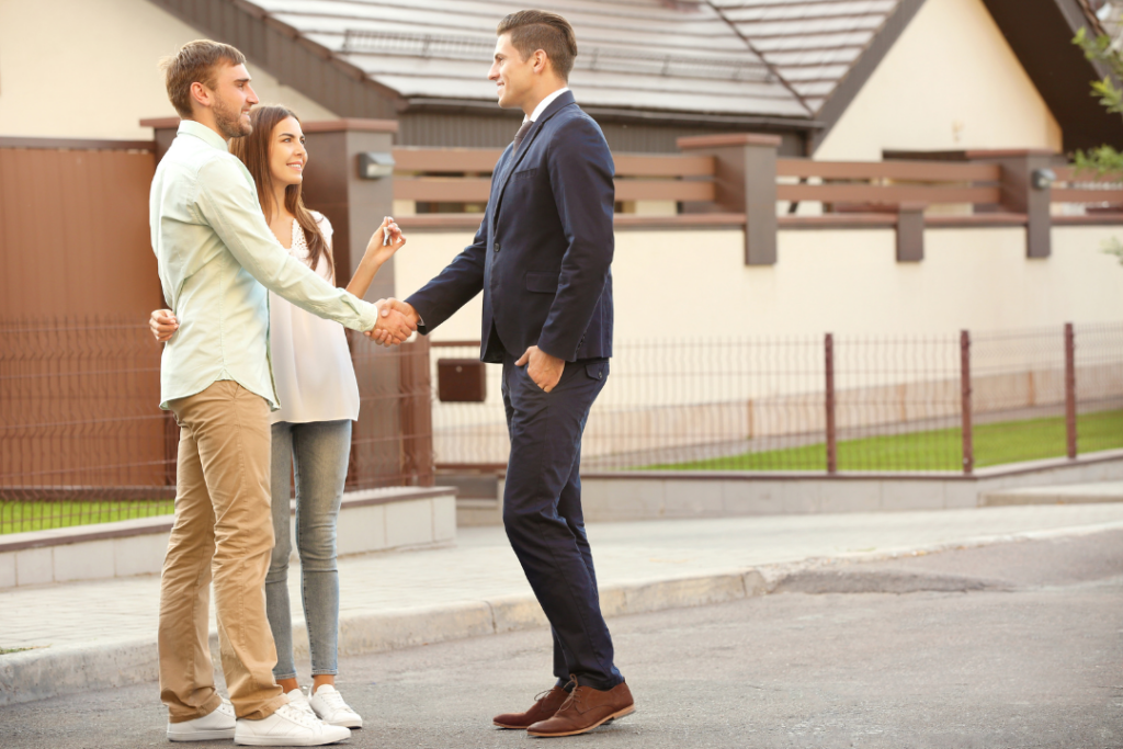 Want to engage a buyers agent in Melbourne in a homebuying process? Do this